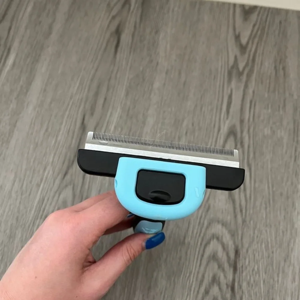 Cat Dogs Grooming Deshedding Brush